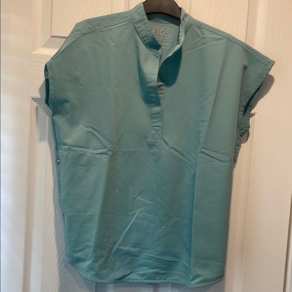 Figs Blue (shade of robins egg) Tunic Scrub Top